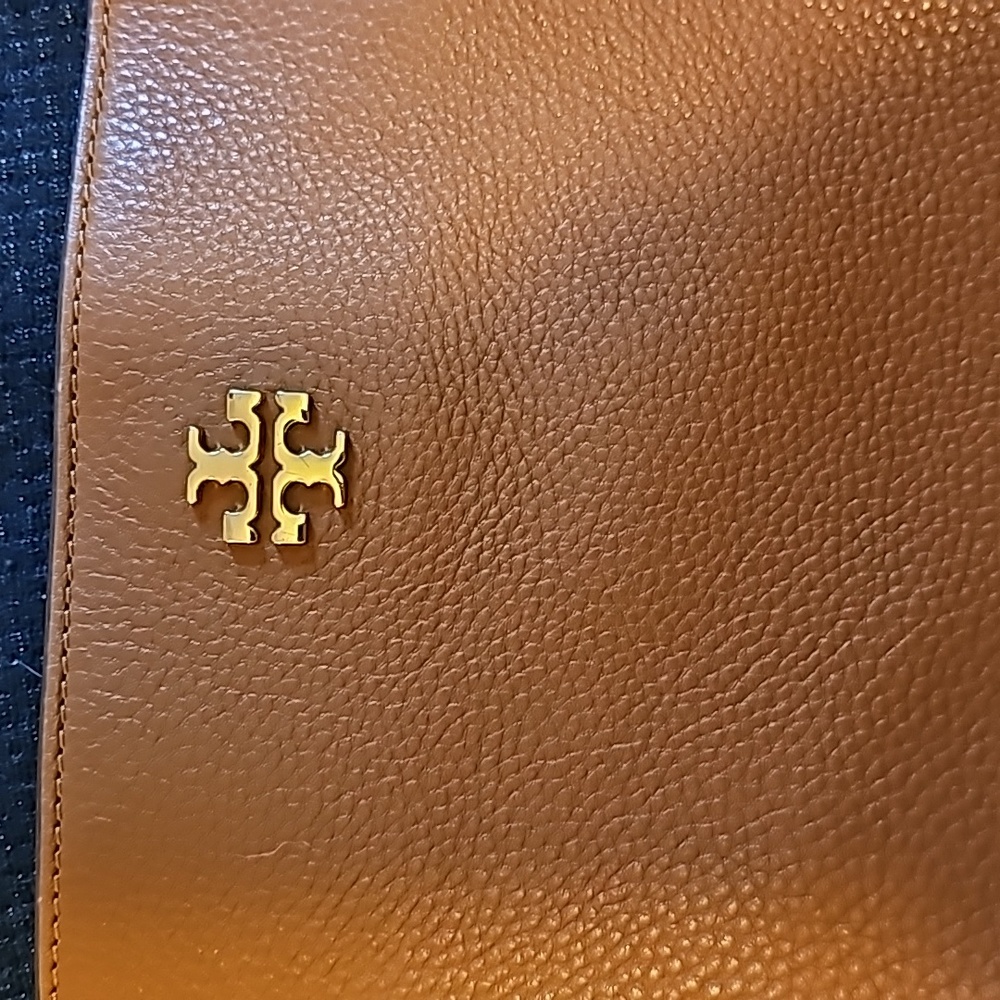 TORY BURCH Crossbody/ Shoulder PURSE with dust bag - Picture 2 of 15